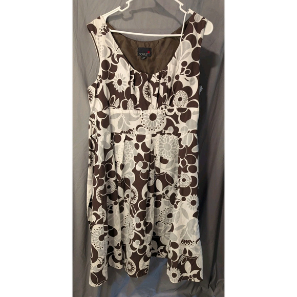 Scarlett Woman's Dress Size 16 Brown And White Floral - Picture 1 of 5